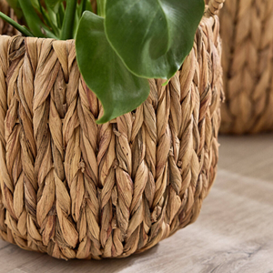 Pot à fleurs en jacinthe d'eau style bohème, pot en paille tressé à la main pour la décoration intérieure et le jardin extérieur - Pot tressé naturel du Vietnam - Product Image 3