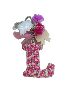 พวงกุญแจลูกปัดปักด้วยมือสำหรับผู้หญิงสีอ่อนสวยจากอินเดีย - Product Image 4