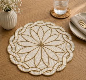Napperons de luxe perlés personnalisés – Tapis de table tendance sur mesure pour café et salle à manger – Prix imbattable - Product Image 6