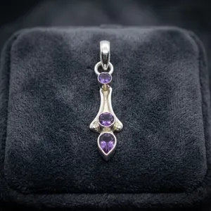 Colgante de Amatista con Tres Piedras en Plata de Ley 925 Pura para una Curación Tranquila, Diseño Minimalista, Uso Diario Unisex - Product Image 6