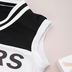 Uniforme de cheerleading structuré pour filles avec logo personnalisé pour les cérémonies scolaires et les événements sportifs - Product Image 6