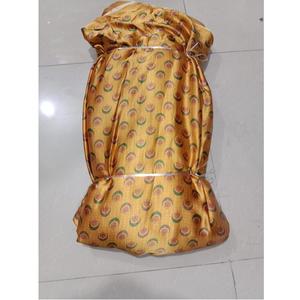 Tela de Satén Estampada Suave al Tacto, la Más Vendida, para la Fabricación de Ropa o Colecciones de Boutique, Disponible en Grandes Cantidades - Product Image 1