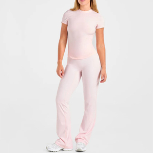 Camiseta Deportiva de Manga Corta para Mujer, de Alta Calidad, con Logotipo Personalizado al por Mayor, Color Sólido, Corte Regular, Ligera y Transpirable para Verano - Product Image 3