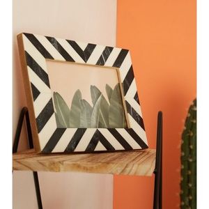 Cadre photo décoratif de luxe écologique fait main en os incrusté, provenant d'Inde par RR ENTERPRISES - Product Image 3