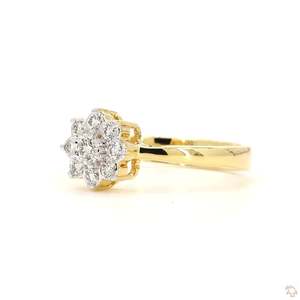 แหวนหมั้นทองคำขาว 18K ลายดอกไม้ ประดับเพชรทรงบริลเลียนท์เพาะเลี้ยงในห้องปฏิบัติการ รับรองโดย IGI ของขวัญแต่งงานแบบดั้งเดิมสุดหรู - Product Image 3