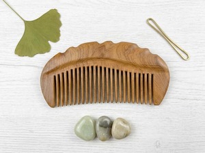 Peigne à cheveux en bois de qualité supérieure, fait main, bois naturel, finition lisse, pour usage domestique, couleur naturelle - Product Image 4