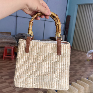 Sacs à main d'été en paille 2026 en gros, sacs à main en osier pour femmes, sac à main tissé en paille avec poignée en bambou, prix d'usine - Product Image 2