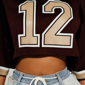 Jersey de Fútbol Americano para Mujer con Capucha, Malla Transpirable, Corte Holgado, Manga Corta, Impresión de Número Personalizado, Ropa Urbana, Fabricante OEM - Product Image 3