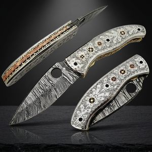 Couteau artisanal en acier Damas avec manche en acier inoxydable gravé de motifs floraux, lame à pointe tombante, couteau de poche - Product Image 2