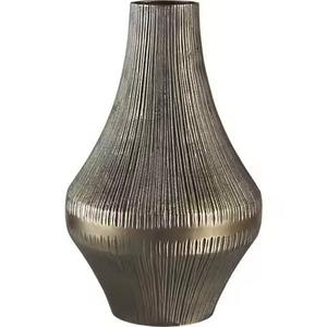 Florero Metálico Contemporáneo, Elegante Pieza Decorativa Floral para Espacios Interiores - Product Image 3