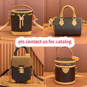 Minimalist Women's Genuine Leather Handbag <b>Square</b> Shape Flap Closure Round Handle Daily Use Durable 1-1.9L Capacity - Product Image 6