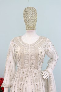 Traje Salwar Blanco Bordado con Dupatta, Vestido Tradicional Indio Étnico para Mujer, para Fiestas, Diwali y Graduaciones - Product Image 3