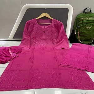 Vente chaude Élégant Long Coton Femmes Chikankati Kurti pour Fête et Mariage Porter au Prix de Gros de l'Inde pour l'Exportation - Product Image 6
