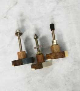 Pomos de Resina Minimalistas de Diseño Único para Cajones, Armarios, Cómodas y Cocinas - Ecológicos y Duraderos, Hechos a Mano - Product Image 6