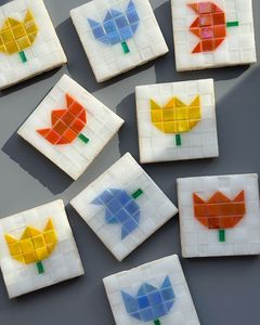 Ensemble de dessous-de-verre en mosaïque de verre sur base carrée en bois, motifs pomme, cœur, oiseau, fleur, protection de table, résistant à la chaleur, support pour boissons - Product Image 4