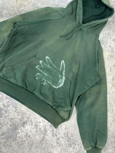 เสื้อฮู้ดดี้สีเขียวมะกอกแบบวินเทจสุดเท่ ตัดเย็บตามสั่ง ดีไซน์พิเศษ เนื้อผ้าหนา 380 GSM ผ้าฝ้ายสไตล์สตรีทแวร์ ลุคดิสเทรส - Product Image 2