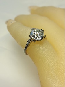 Anillo de Moissanita Redonda de 2.5Ct con Corte Antiguo, Anillo de Compromiso Solitario, Anillo de Oro Sólido, Anillo de Estilo Vintage, Anillo con Corte Antiguo, Regalo - Product Image 1