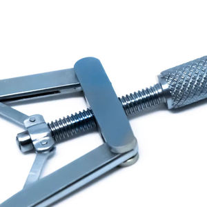 Espéculo de titanio Lieberman ajustable manual, set ortopédico con certificación CE Clase II de Dentavex - Product Image 2