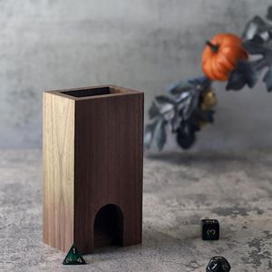 Tour à dés en bambou fait main et personnalisé, portable, en bois, pour jeux de rôle et de société (Dungeons and Dragons) - Product Image 3