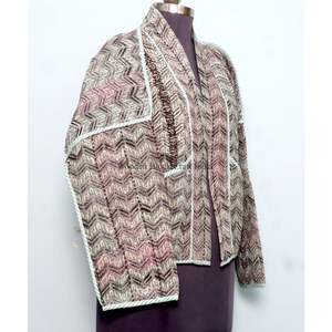 Veste Gudari faite à la main pour femmes, en coton épais, style indien Kantha, assortiment vintage réversible, manteau ethnique vintage pour l'extérieur - Product Image 3