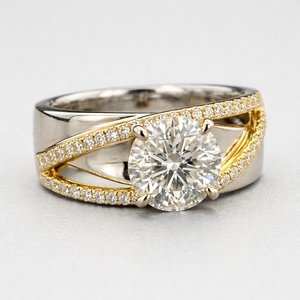 Anillo de platino con diamantes cultivados en laboratorio para mujer, con un diseño elegante y atemporal, ideal para bodas, fiestas y eventos especiales. - Product Image 3