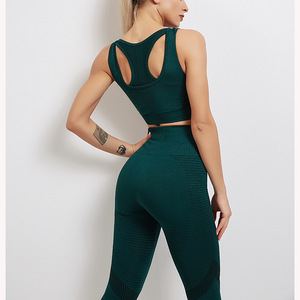 Conjunto Deportivo Mayorista: Top de Yoga, Ropa Deportiva, Conjuntos de Gimnasio y Fitness, Camisetas de Running, Leggings con Efecto Scrunch Butt y Pantalones de Pierna Ancha - Product Image 4