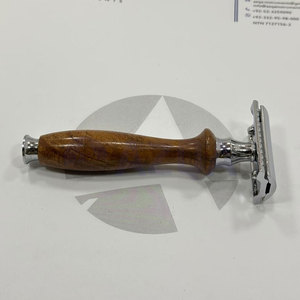 Maquinilla de Afeitar de Seguridad de Lujo con Mango de Madera, Maquinilla de Afeitar Profesional de Doble Filo para un Afeitado Suave en Húmedo - Product Image 3