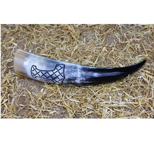 Jarra de Cuerno Ecológica Estilo Vikingo con Diseño de Ángel Feng Shui y Soportes, Colección Fiesta - Product Image 1