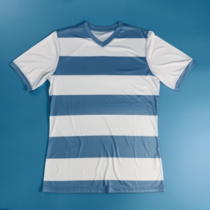 Maillot de football personnalisé pour homme, col rond, manches courtes, double sangle, blanc et rouge, imprimé par transfert thermique, antibactérien, séchage rapide, 100% coton - Product Image 1