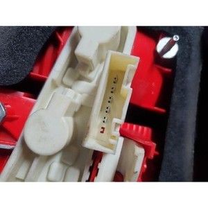 Luz trasera derecha en la tapa del maletero para BMW Serie 3 2003-2010, usada, OEM 6937458 - Product Image 6