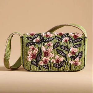 Bolso de Mano Cruzado Verde de Lujo Hecho a Mano con Cuentas Florales y Lentejuelas para Mujer, Ideal para Bodas, Fiestas y Vacaciones, Portátil y Ecológico - Product Image 1