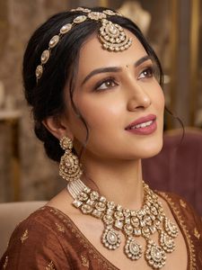 Rhodium Plated Zinc Alloy <b>Pearl</b> Jewelry <b>Set</b> with Crystal Rhinestone <b>Necklace</b> and Earring Chunky Choker for Wedding Party Bride - Product Image 4