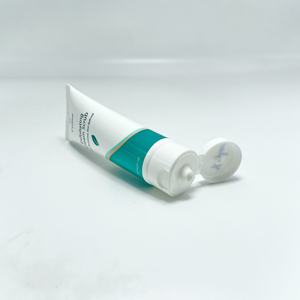 Tube en plastique PE blanc brillant OEM avec bouchon à clapet blanc et impression offset, design et logo personnalisables - Product Image 3