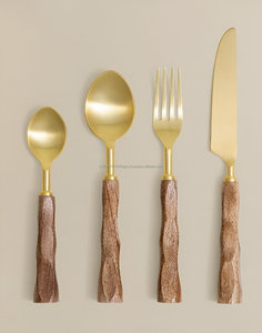 4 PCS Couteau Fourchette Cuillère Or Couverts Manche en Bois Acier Inoxydable Couverts Pour Hôtel & Restaurant - Product Image 3