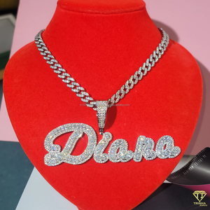 Collier pendentif de luxe « Diana » avec lettres bulles serties de diamants de laboratoire, bijoux hip-hop - Product Image 5