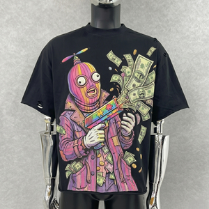 เสื้อยืดผู้ชายสีดำลายการ์ตูน แขนสั้น คอกลม สตรีทแวร์ ทรงปกติ ผ้าเจอร์ซีย์คอตตอน ลายพิมพ์ด้านหน้า มีโลโก้ - Product Image 1