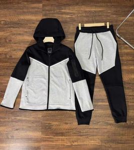 Nuevo Conjunto Deportivo de Alta Calidad para Hombre, SIN CTA, para Gimnasio y Entrenamiento, Dos Piezas, Sudadera con Capucha y Cremallera, con Estampado, Felpa Técnica - Product Image 2