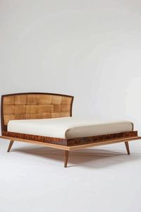 Elegante Cama de Madera de Teca Sólida de Estilo Mid-Century con Cabecera de Diseño Geométrico Artístico - Product Image 2