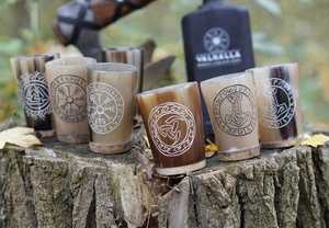 Verre à boire en corne de bœuf gravé style nordique, tasses à boire style Viking, verre à boire Viking court avec taille personnalisée et gravures - Product Image 2