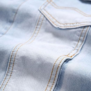 Veste en jean pour homme OEM, design personnalisé, boutonnée, vêtements d'extérieur en jean, vente en gros - Product Image 3