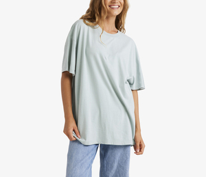 Camiseta de Cuello Redondo Oversize para Mujer, Tendencia 2026, Color Sólido, Corte Holgado, Manga Corta, 100% Algodón Jersey, Transpirable, para Todas las Temporadas - Product Image 1