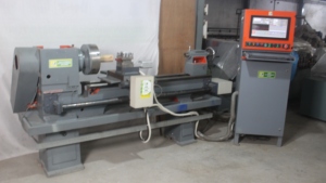 Máquina de Producción de Botellas de Bambú Motorizada Totalmente Automática con Fácil Operación para una Fabricación Ecológica y Eficiente en India - Product Image 3