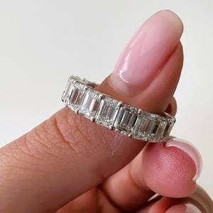 Bague éternité en diamant taille émeraude 6,5 carats, alliance de mariage en diamant de laboratoire, bague éternité empilable, diamants CVD - Product Image 2