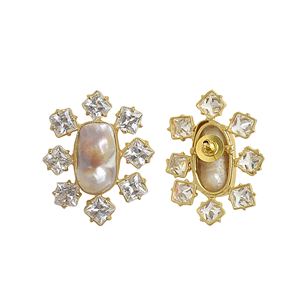 Pendientes de Perlas y Circonitas de Lujo - Joyería Elegante Chapada en Oro para Aniversarios y Ocasiones Especiales - Product Image 3