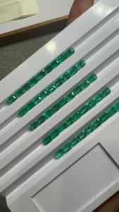 92,48 Ct Émeraude Naturelle Zambienne Taille Octogonale 6x4mm Vert Vif Pierres Précieuses Libres Jai Narayan Gems pour la Fabrication de Bijoux Vente en Gros - Product Image 2