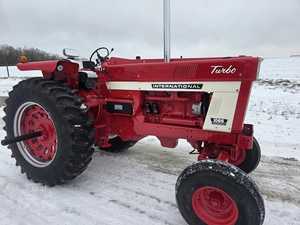 Tractor INTERNATIONAL 1066 de 1973 - Product Image 4