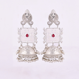 Pendientes étnicos con perlas y cristales rosas para mujer |   Joyería de Latón Plateado por Shilpi Impex - Product Image 1