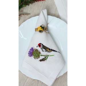 Anneau de serviette en rotin élégant avec accent de fleur jaune pour la décoration de table rustique bohème et la mise en scène de table de fête Vente en gros en provenance d'Inde - Product Image 6