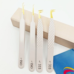 Pinzas para Extensión de Pestañas de Acero Inoxidable con Punta Corta de 4mm y 45 Grados, Color Beige, Marca Privada - Product Image 4