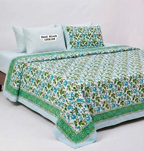 Parure de lit King Size en coton pur, faite main, best-seller, avec 2 taies d'oreiller réversibles à fermeture éclair, idéale pour chambre d'amis, disponible à la vente - Product Image 3